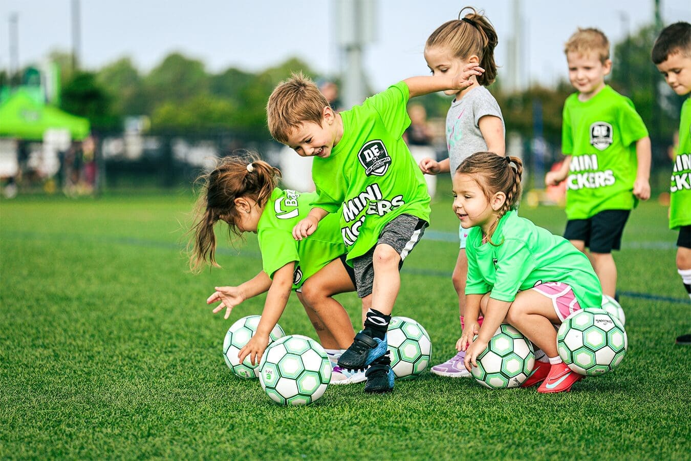Mini Kickers Cover